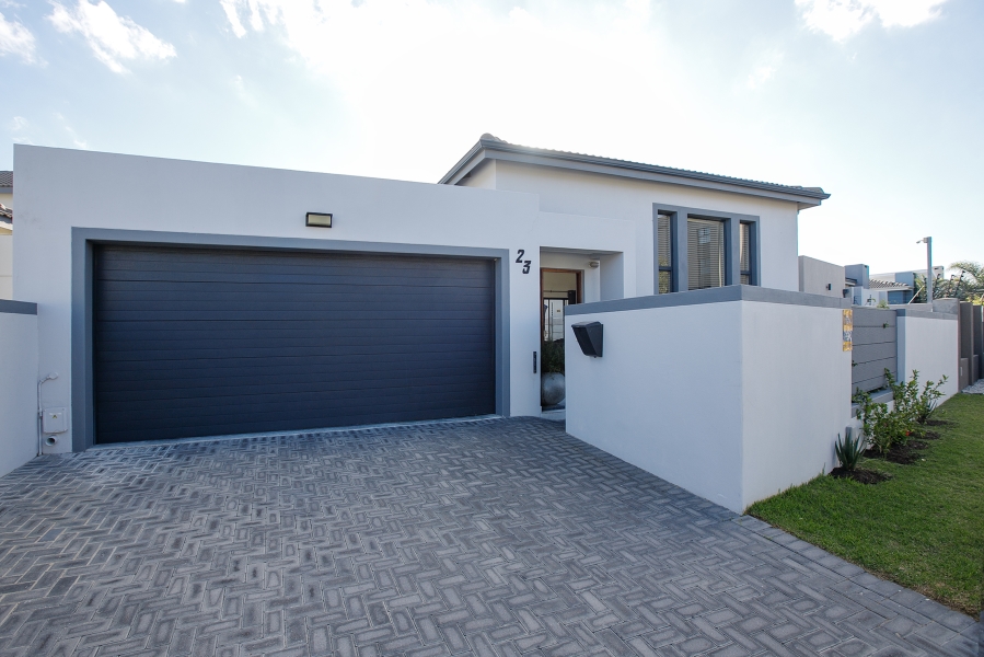 3 Bedroom Property for Sale in Parklands North Western Cape